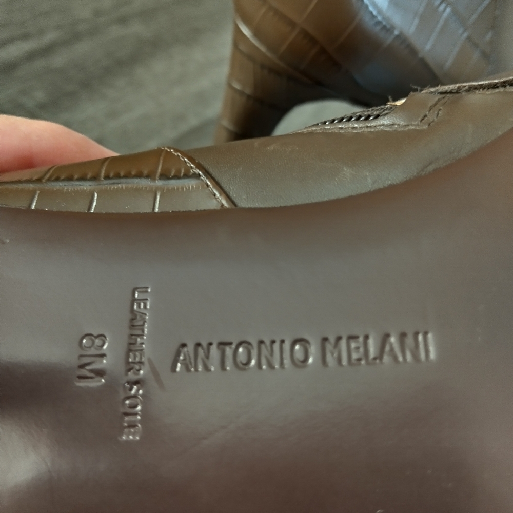 Antonio Melanie Brown leather bootie 3" heel. EUC. Side zipper 8 medium - Picture 10 of 14